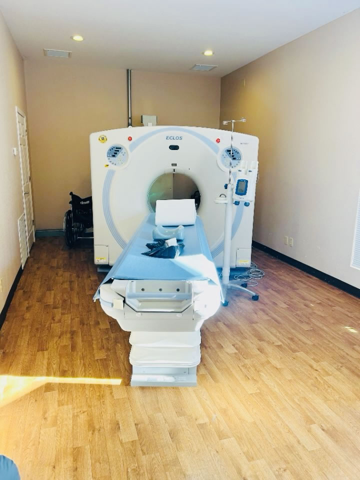 Hitachi Eclos 16 Wide Body CT – 16-Zeilen Computertomograph (Baujahr 2011)