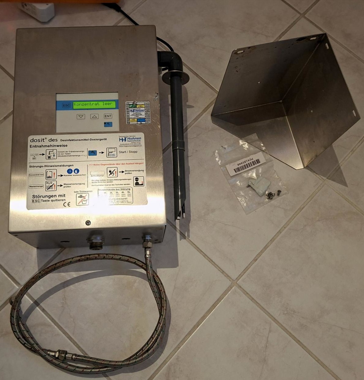 Dosit® des – Desinfektionsmittel-Dosiersystem (wandmontiert, Edelstahl)