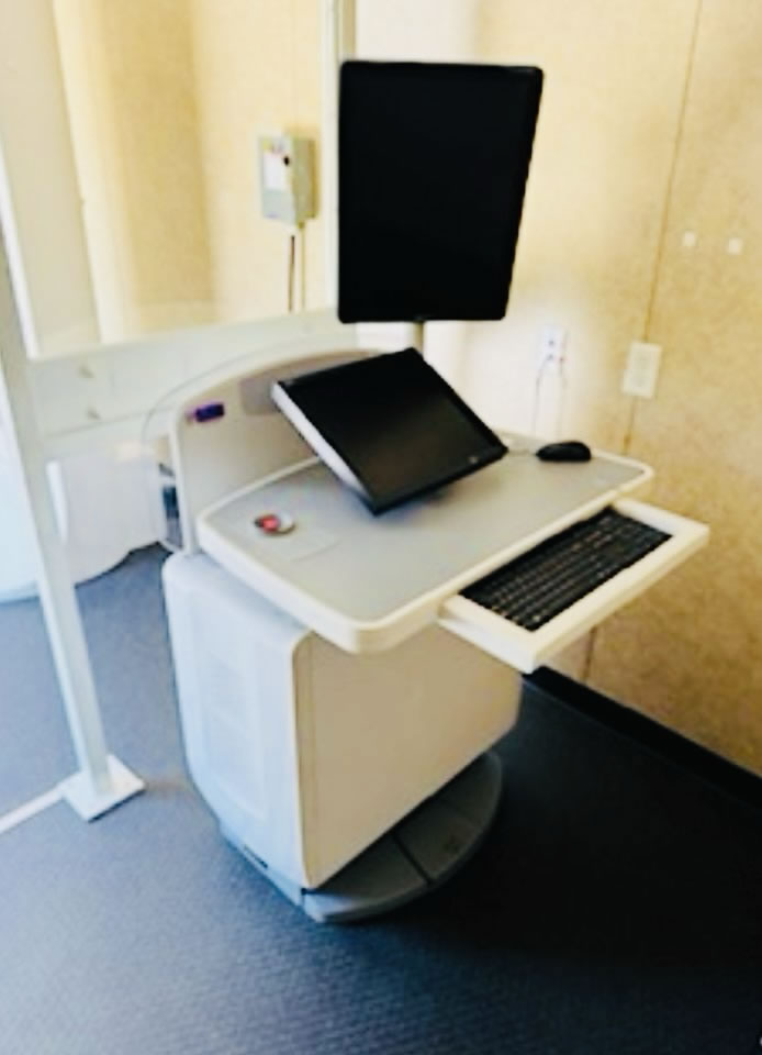 Hologic Selenia Dimensions – Digitales Mammographie-System (Baujahr 2016)