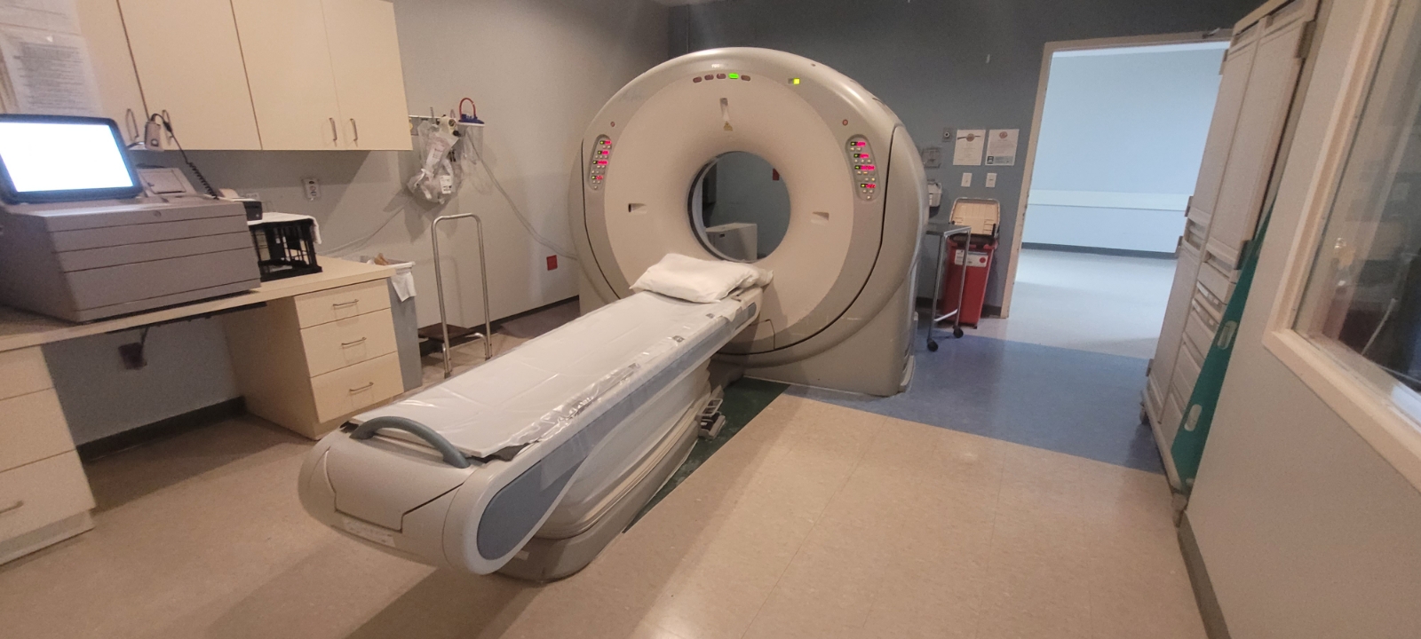 Toshiba Aquilion 16 CT – 16-Zeilen Computertomograph (Baujahr 2009) mit neuer Röntgenröhre