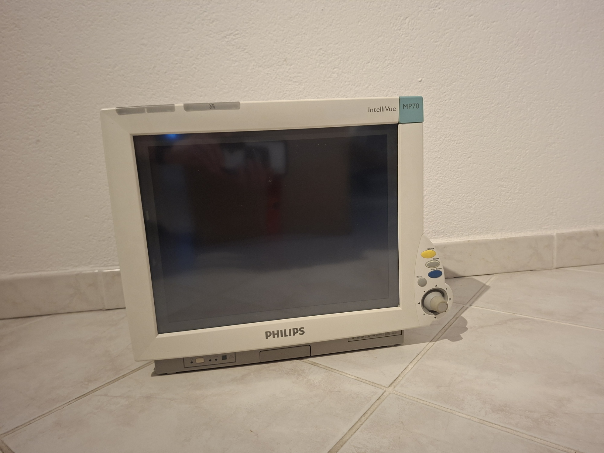 Intellivue MP70 mit X2 Transportmodul, EKG-Stammkabel, SPO2, NIBP